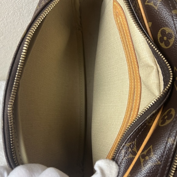 Louis Vuitton Monogram Reporter PM - Picture 8 of 9